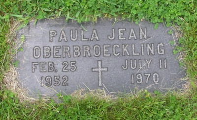 Paula Oberbroeckling gravestone