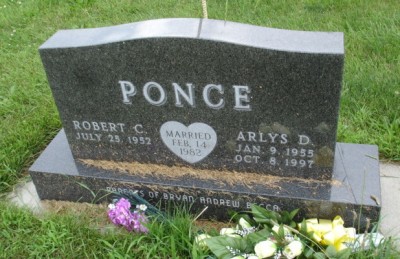 Arlys Ponce gravestone