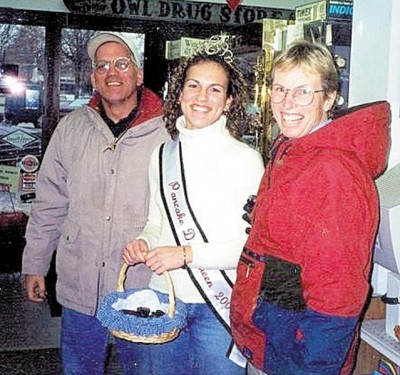 Chuck Deatsch with daughter Katie and wife Liz