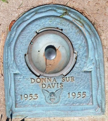 donna-sue-davis-gravestone
