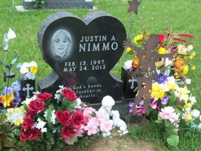 Justin Nimmo's gravestone