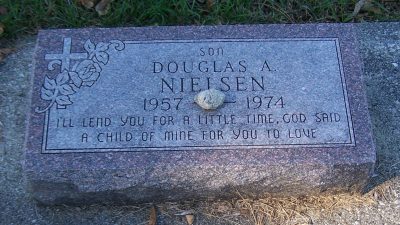 Douglas Nielsen's gravestone
